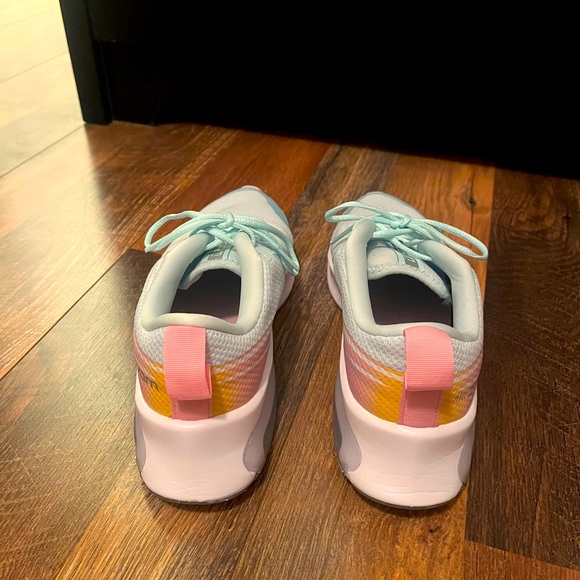 Nike Air Zoom Arcadia Big Kid Youth Size 6.5 Glacier Blue/Pink - Picture 5 of 6